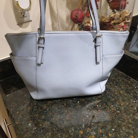 Michael Kors Jet Set Snap Pocket Tote Bag - Picture 4 of 16